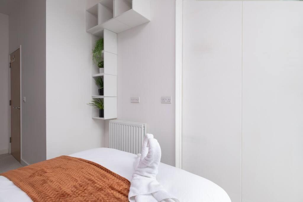 Central Mk 1 Bed Apartment With Parking Milton Keynes Exterior photo