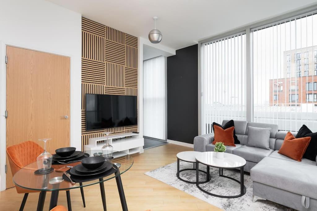 Central Mk 1 Bed Apartment With Parking Milton Keynes Exterior photo