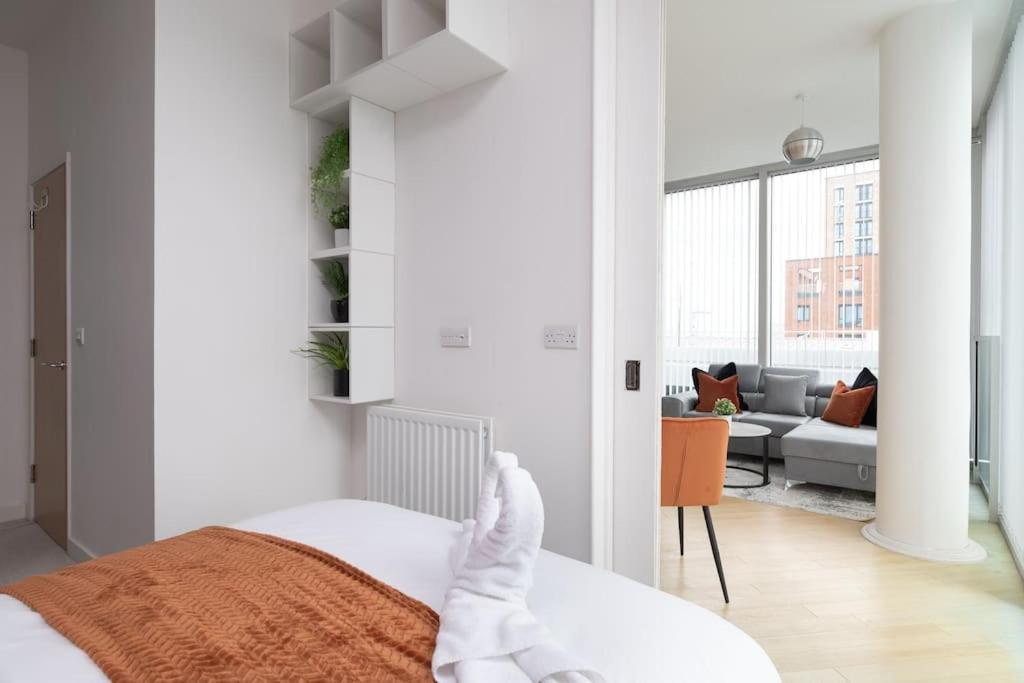 Central Mk 1 Bed Apartment With Parking Milton Keynes Exterior photo